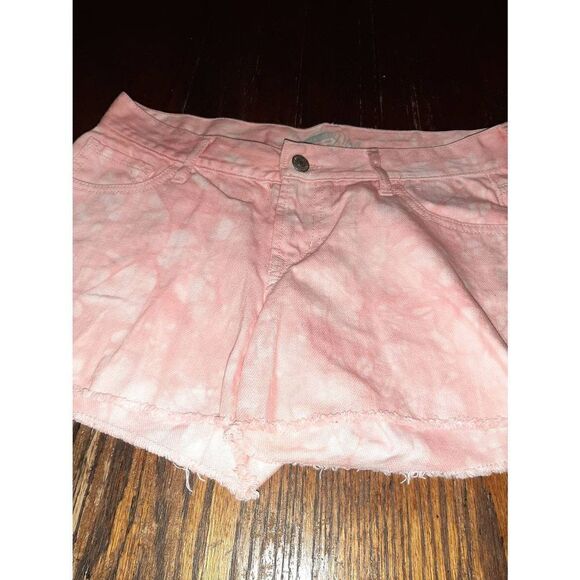 Size 2 Old Navy The Diva Pink Denim Blue Jean Cut Off Shorts Cotton Raw Hem - Picture 3 of 4